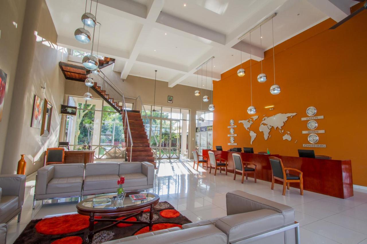 Cityblue Courtyard Hotel & Suites, Ливингстон Экстерьер фото